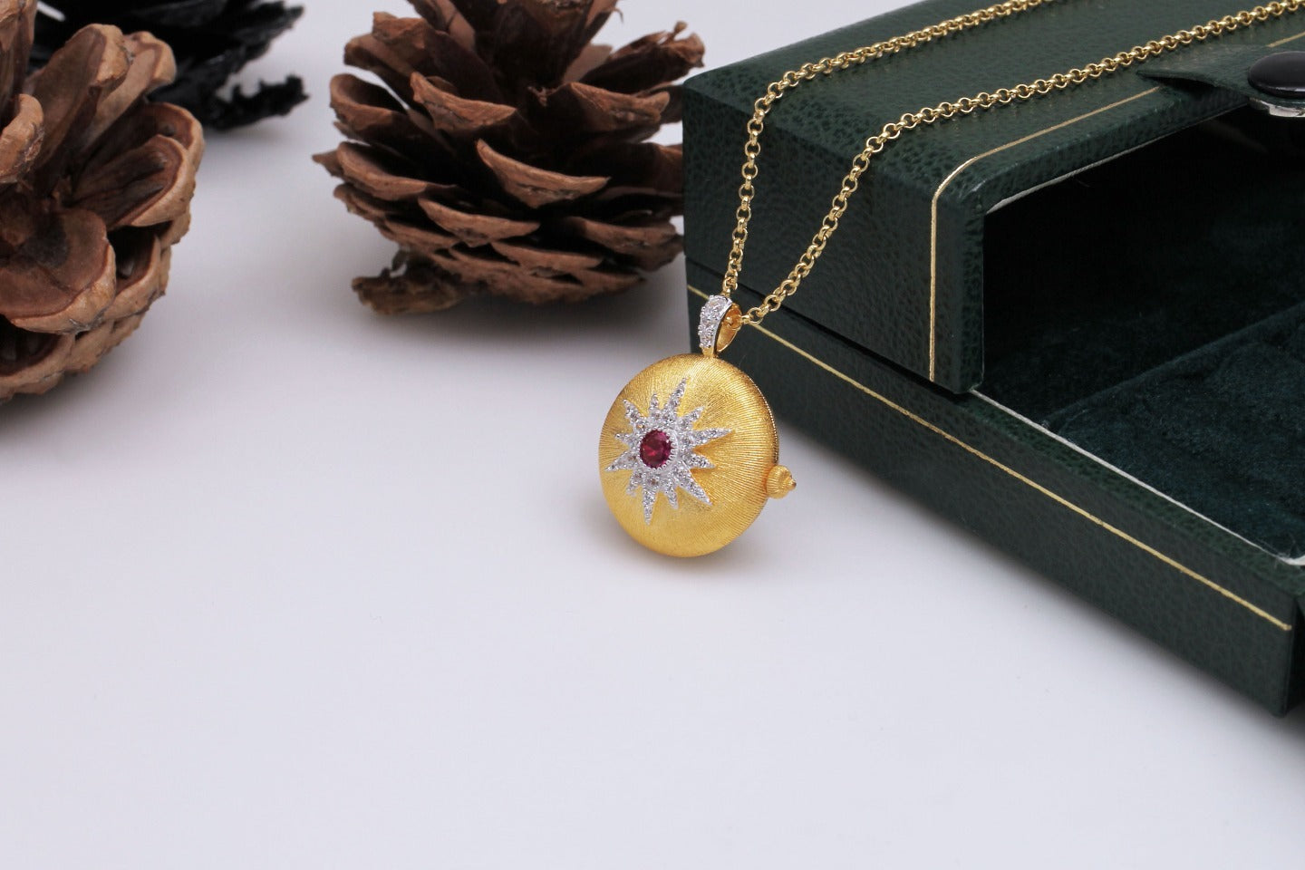 925 Silver Gilded Star Photo Clip Necklace