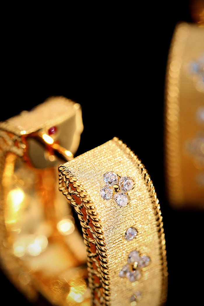 Vintage Court Wide Sparkling Gift Brushed Earrings