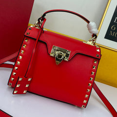 Cowhide Rivet-bound Women's Bag With Single-shoulder Messenger Pattern