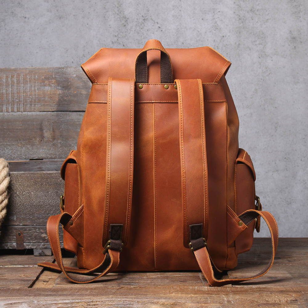 Men's Retro Large Capacity First Layer Cowhide Backpack