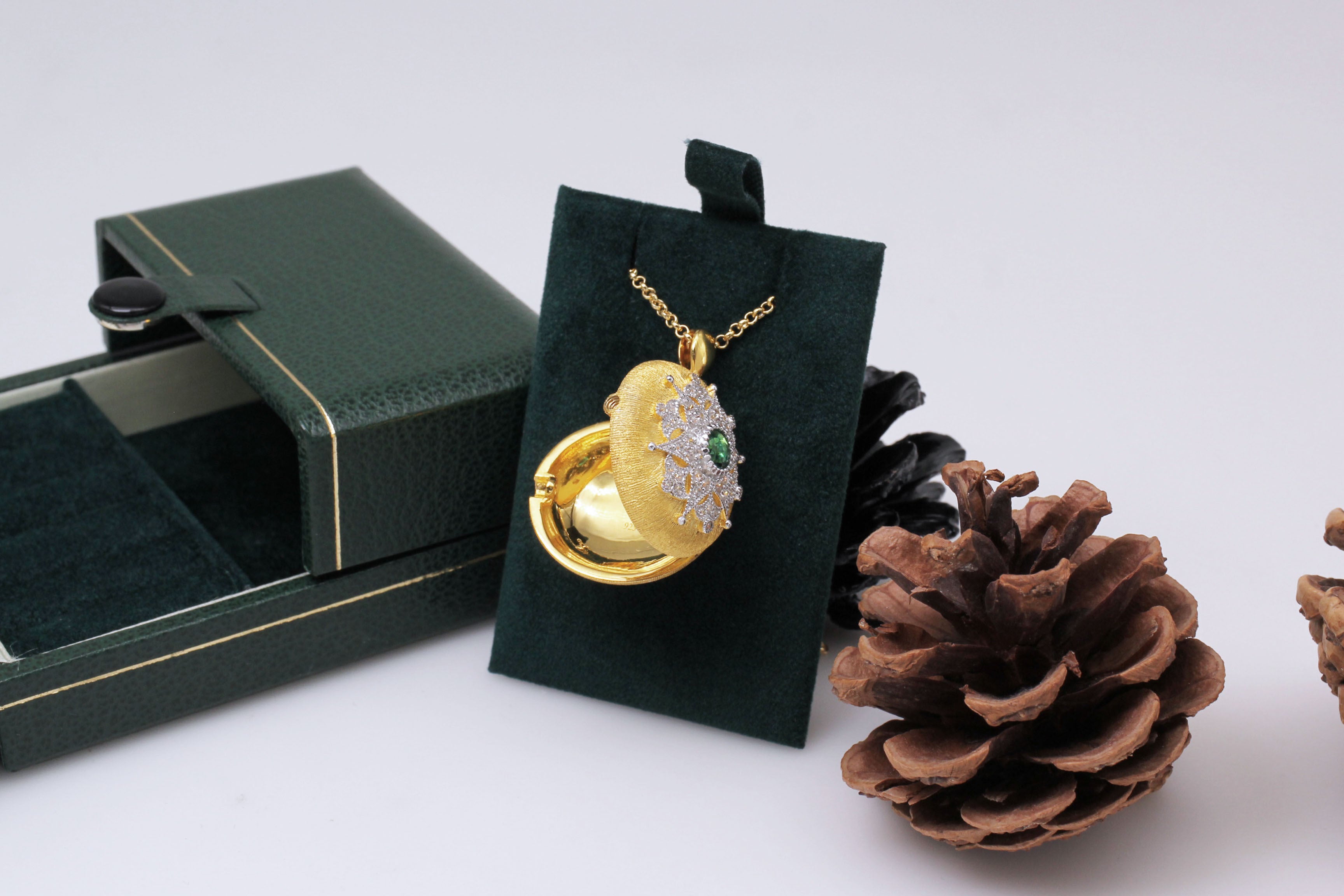 925 Silver Green Gold Snowflake Photo Clip Necklace